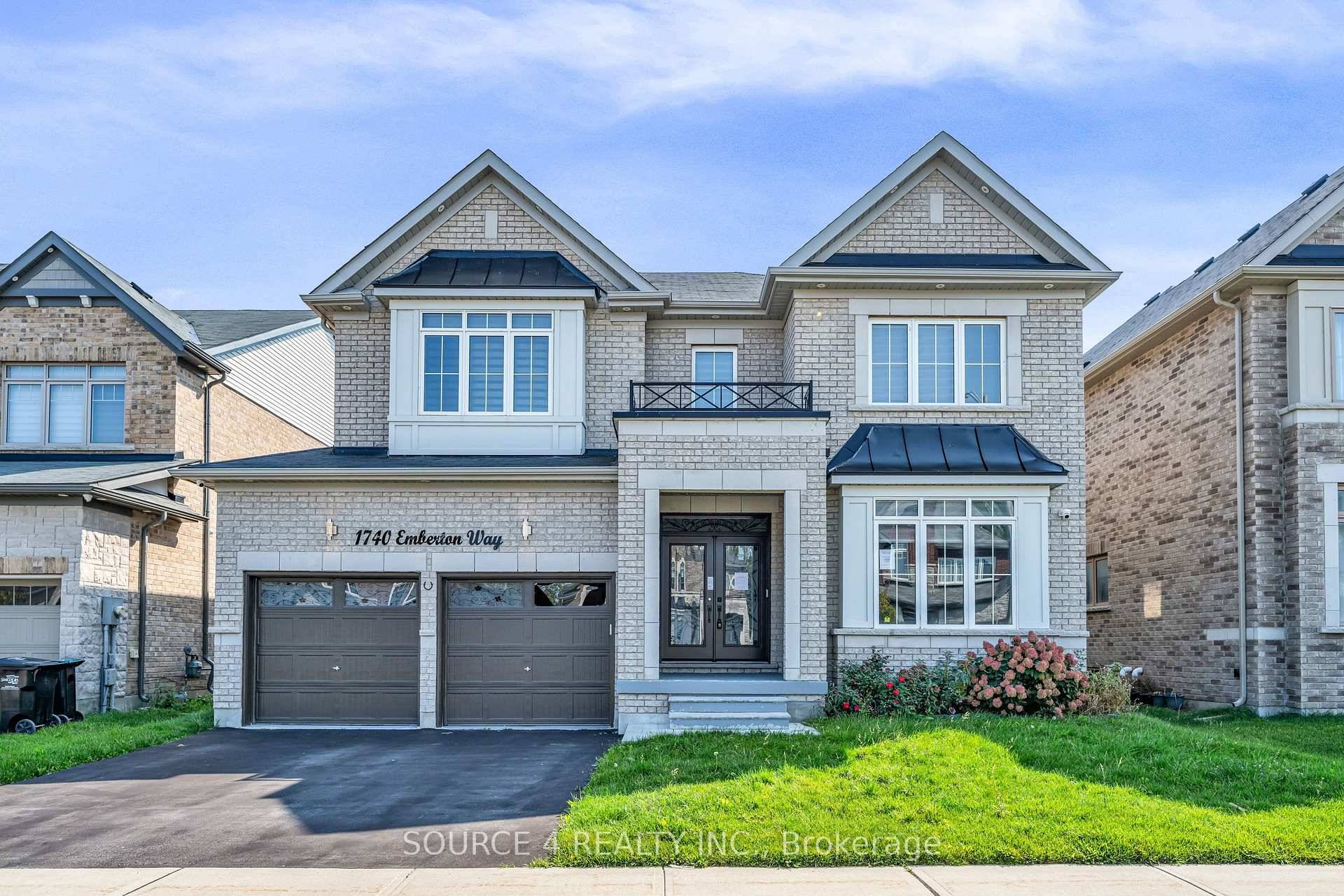 Power of Sale Elegant open concept home located in one of Innisfil's most desirable neighbourhoods.