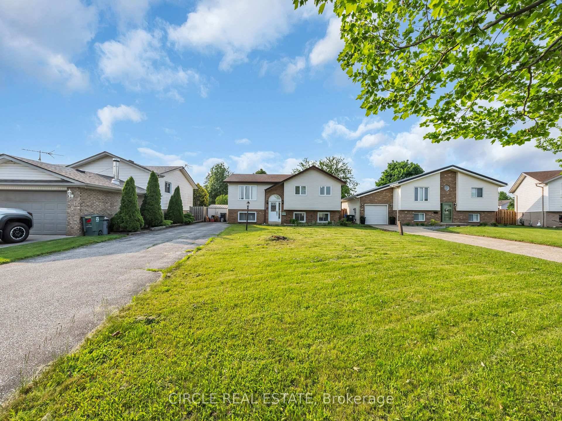 Welcome to 17 Mediterranean in beautiful Amherstburg !
