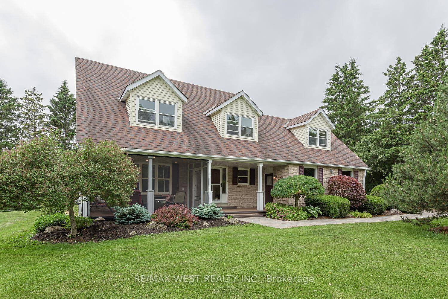 Outstanding Property In Caledon Village !