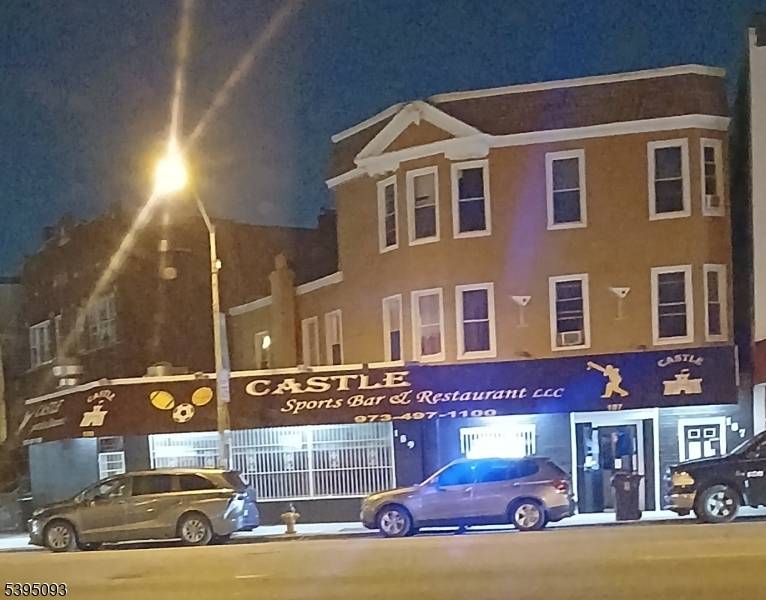 Commercial Investment Property, Exceptional Investment Property ln the Newark, Features A fully Operative Bar Restaurant Liquor License Included Two Residential Apartments Offering both Income Potential and Prime Commercial Location