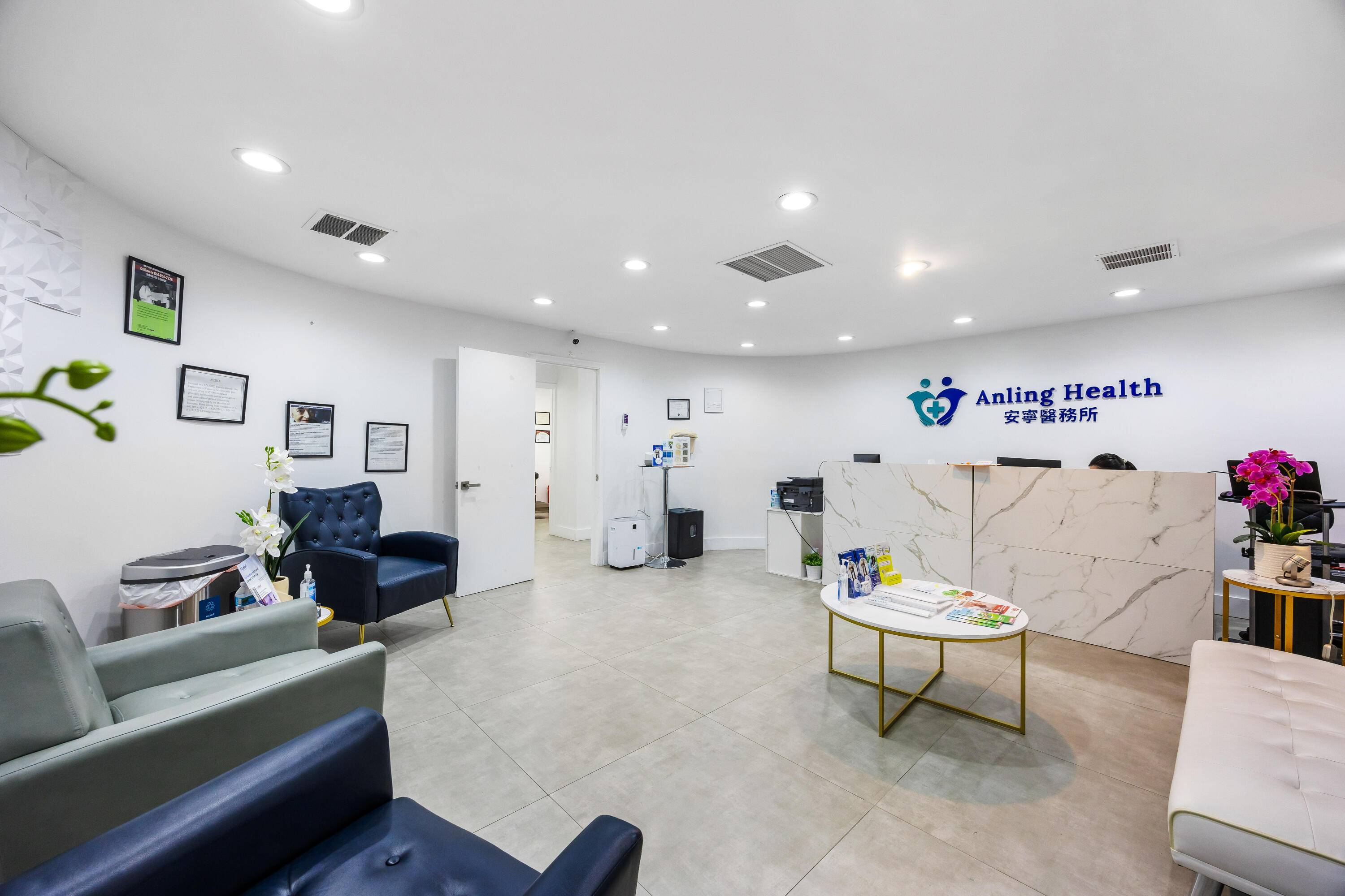 Take advantage of this incredible opportunity to lease an extremely spacious medical office space in the heart of Plantation !