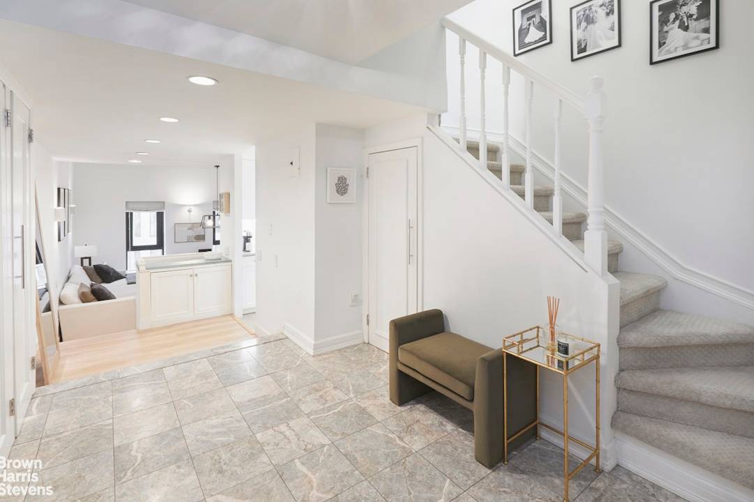 Elegant One Bedroom in Iconic Pre War Condominium Upper West Side Welcome to this beautifully appointed one bedroom, duplex residence in the legendary Pythian condominium, one of the Upper West ...