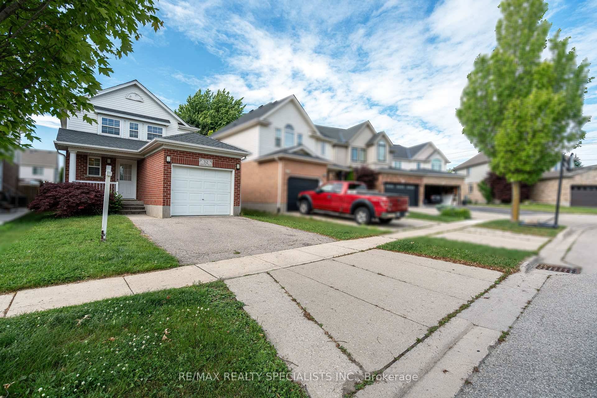 32 Amanda Walk Beautiful Home In Prime Hespeler Location.