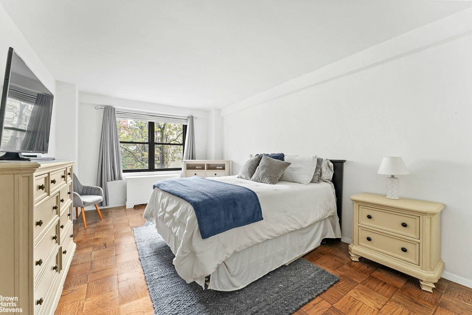 Adjusted Priced for Immediate Sale Motivated Seller has Relocated !