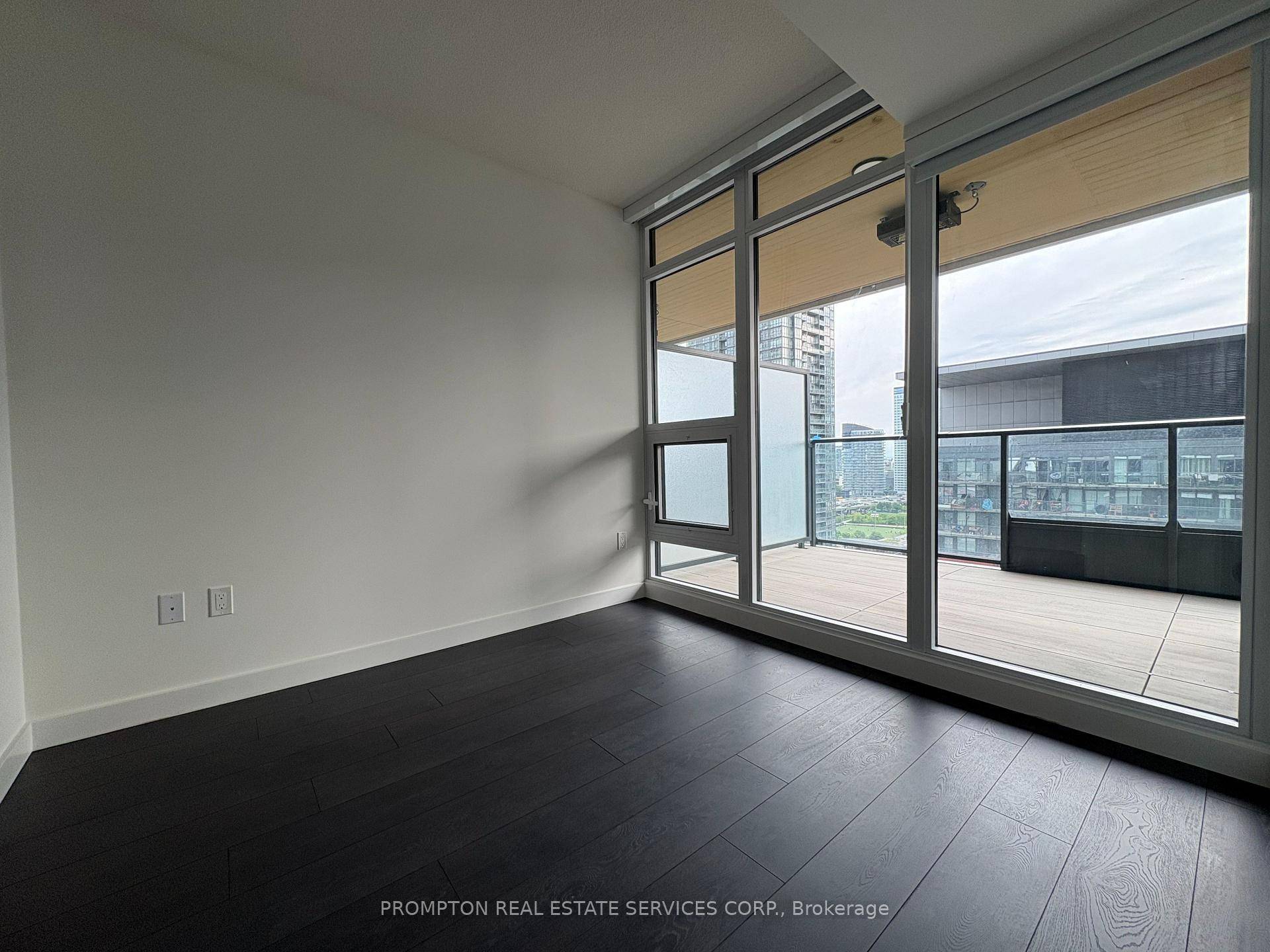 Brand New Luxury Condo at Concord Canada House Toronto Downtowns Newest Icon Beside CN Tower and Rogers Centre.