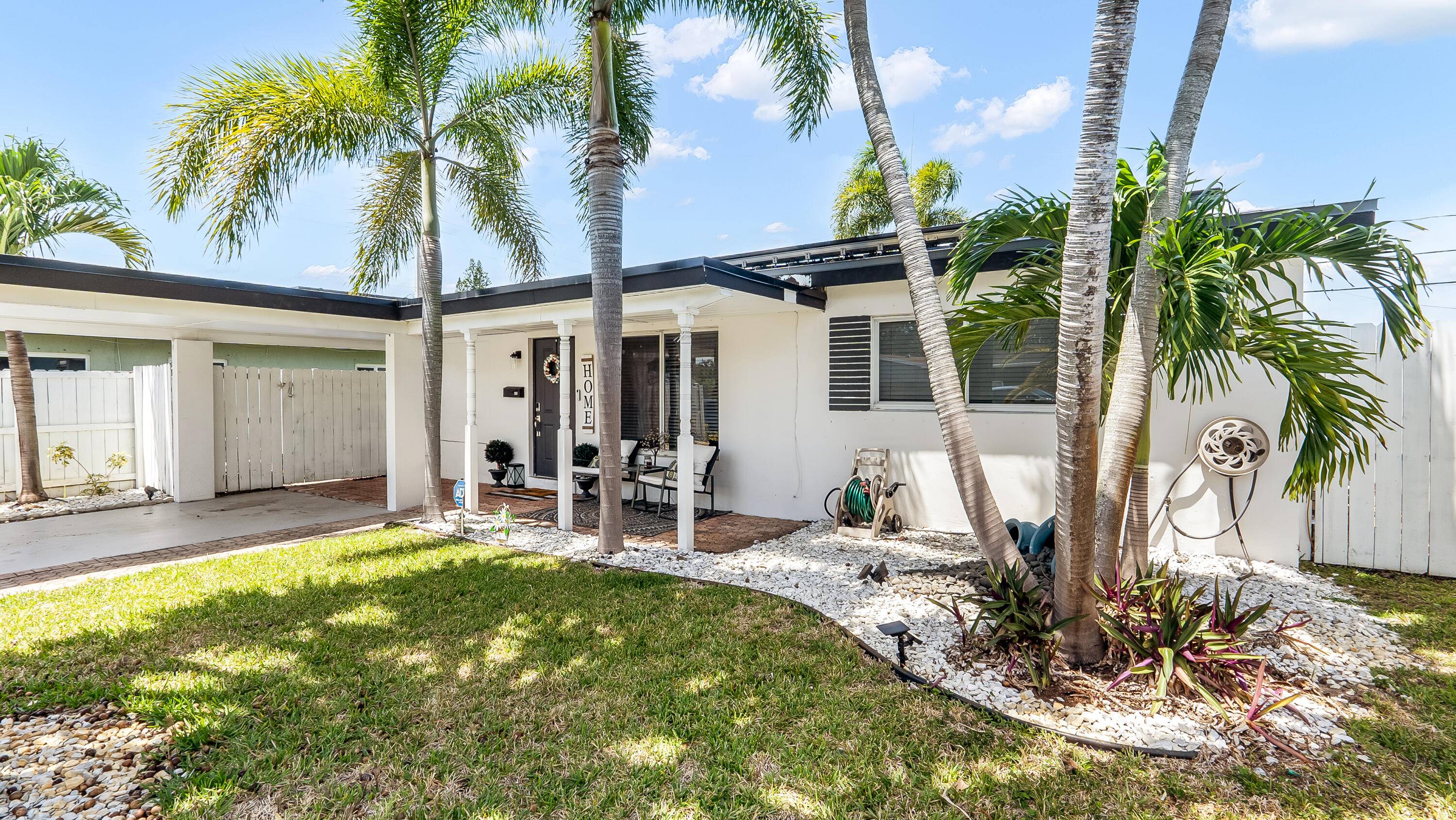 Welcome to your slice of South Florida paradise !