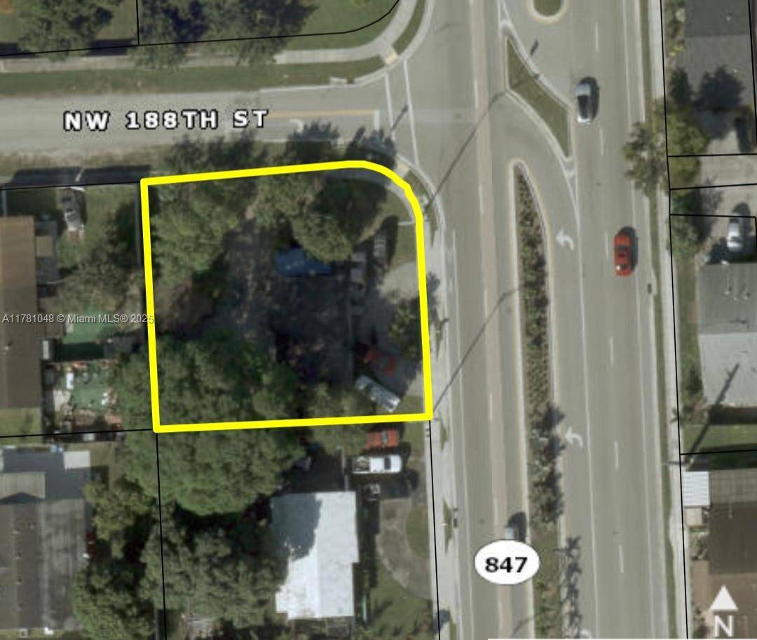 Cozy Single Family Home 3 bedrooms and 1 bathroom property.