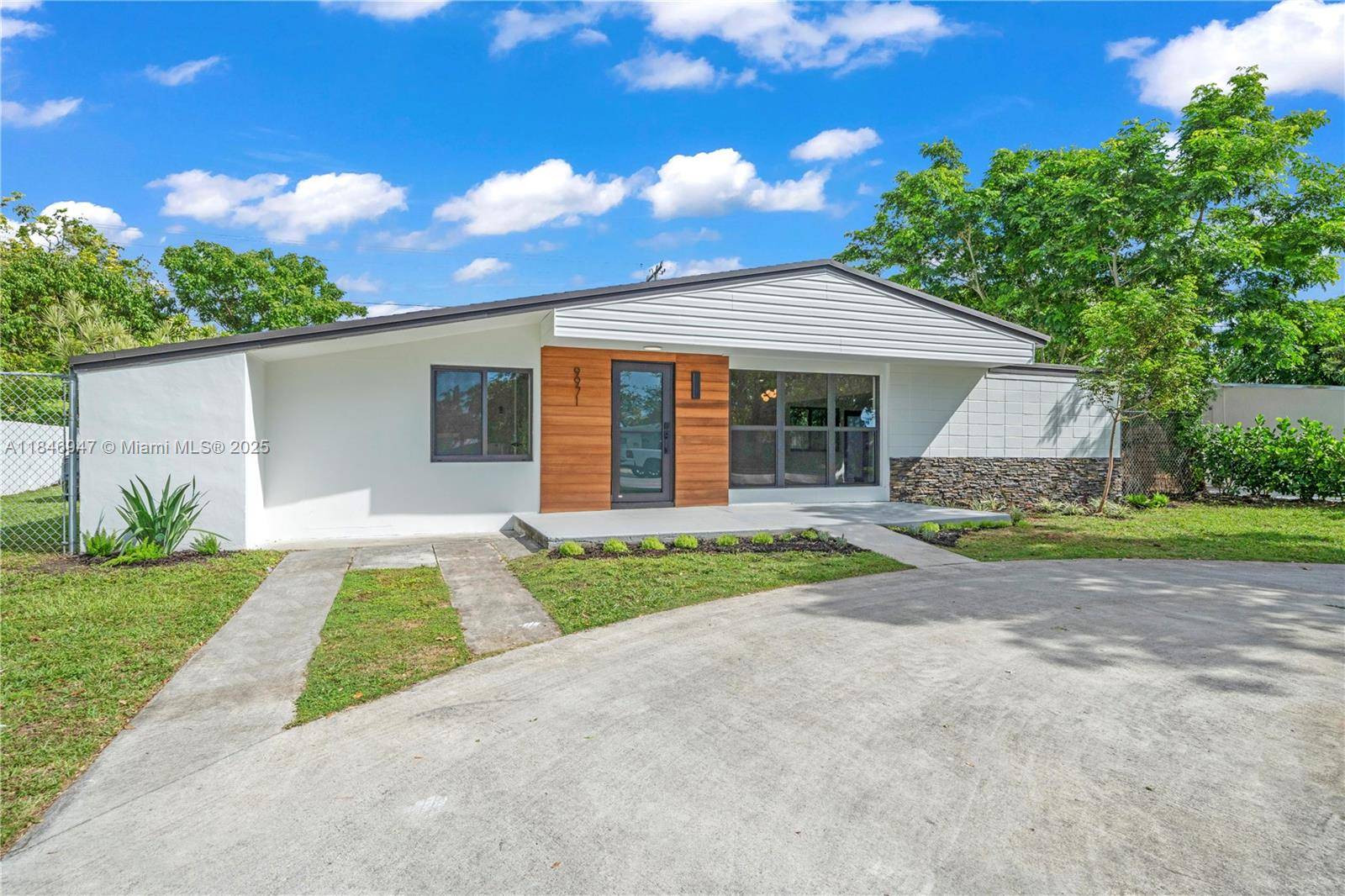 Fully remodeled home in the heart of Cutler Bay.
