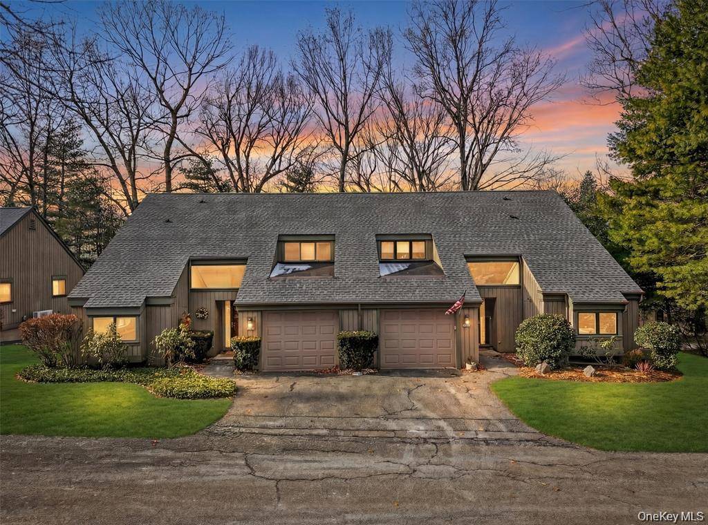 Welcome to beautifully maintained Canaan Model in a quiet cul de sac of Heritage Hills.