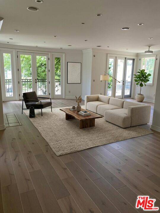 129  S Elm Dr 3BR Beverly Hills La