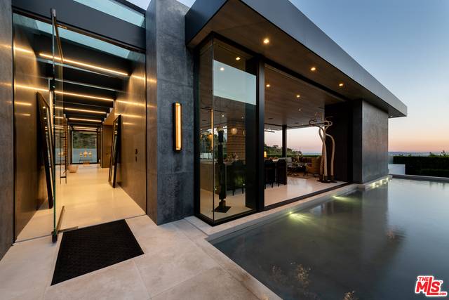 1822   Marcheeta Pl Hollywood Hills East LA