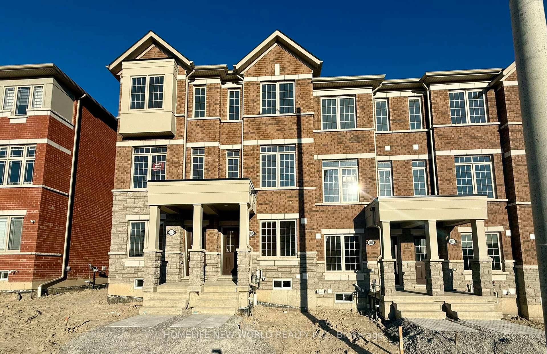 Absolutely Stunning 1 Year Brighgt amp ; Spacious Double Cars Garage 3 Bedroom Luxury Townhome, Practical Layout, Family Room Can Use Be Office In Ground Floor With Separate Entrance.