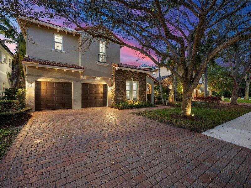 Magnificent, Fully Renovated, 4 Bed Bonus Room 5th Bed ?