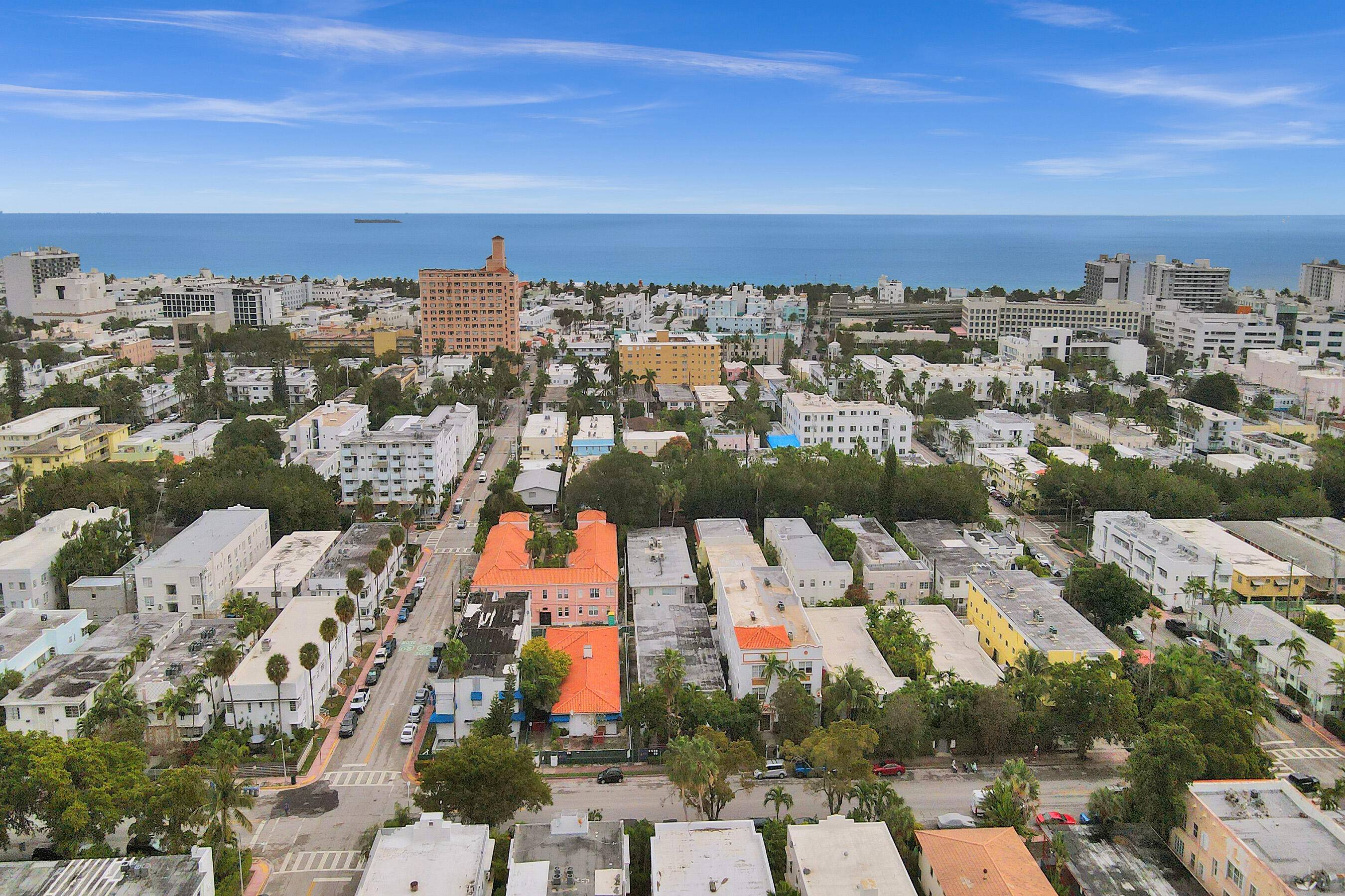 Located in the Heart of South Beach, this modern 1 bedroom condo, is perfectly designed to combine comfort and style.