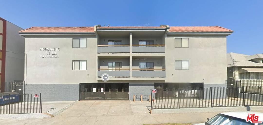 955  S Normandie Ave 26BR La