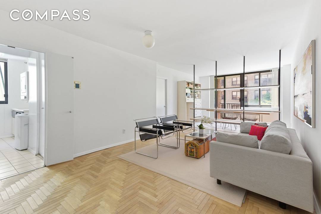 Welcome to 343 East 74th Street, Apartment 5H, This south facing, sunny and inviting one bedroom, one and a half bath home is located in The Forum, a full service ...