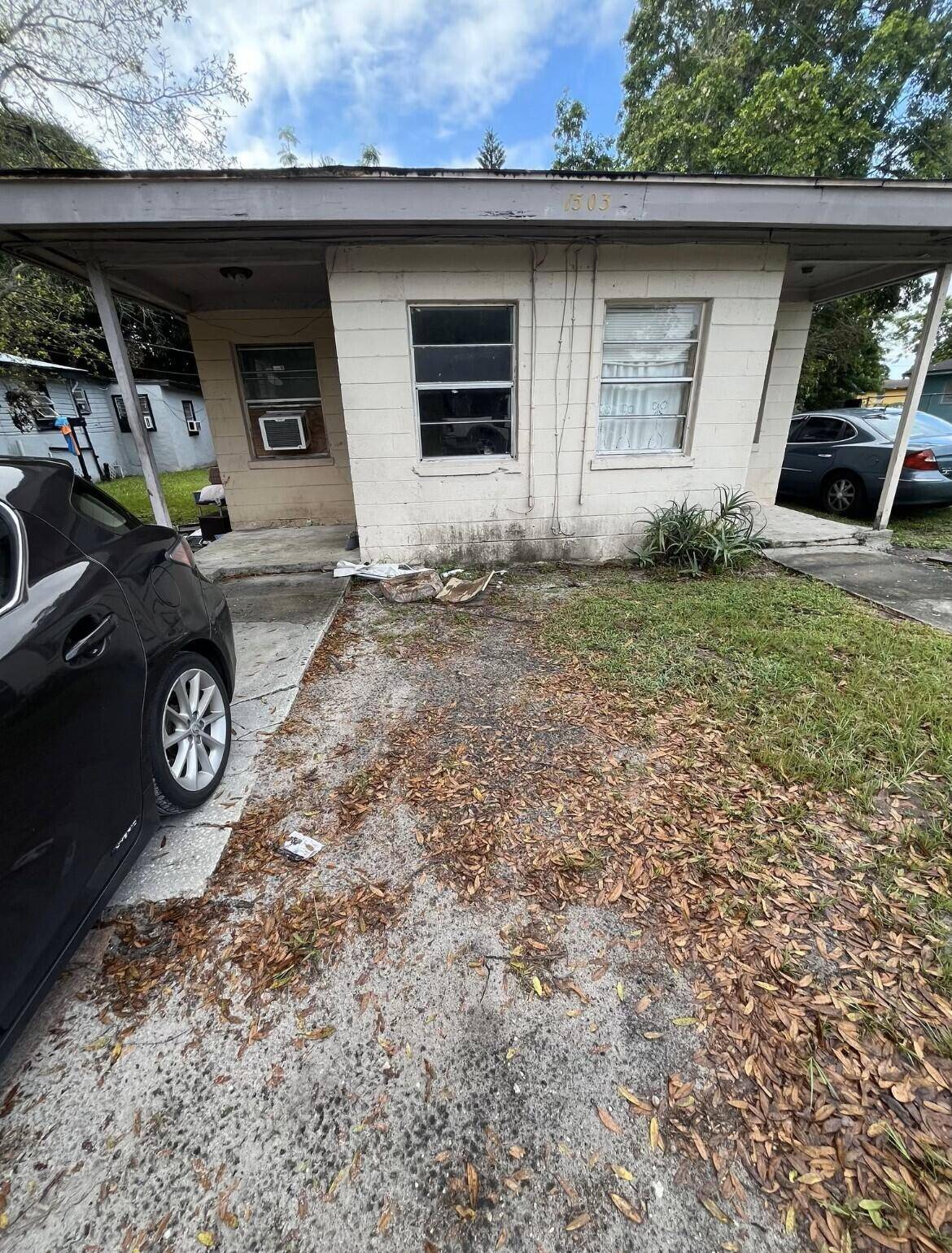 Investor Special ! This duplex at 1503 Edgewood Terrace, Fort Pierce, is a prime value add opportunity.