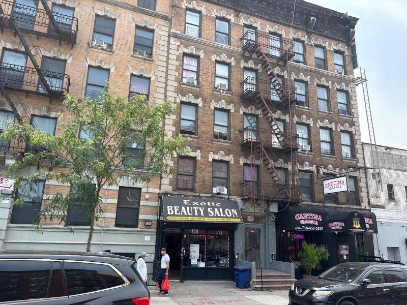 REO PRIME INVESTMENT PROPERTY INTRODUCING 576 SOUTHERN BLVD.