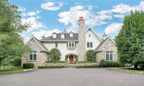 Luxury Lease Available NOVEMBER 10th beyond.