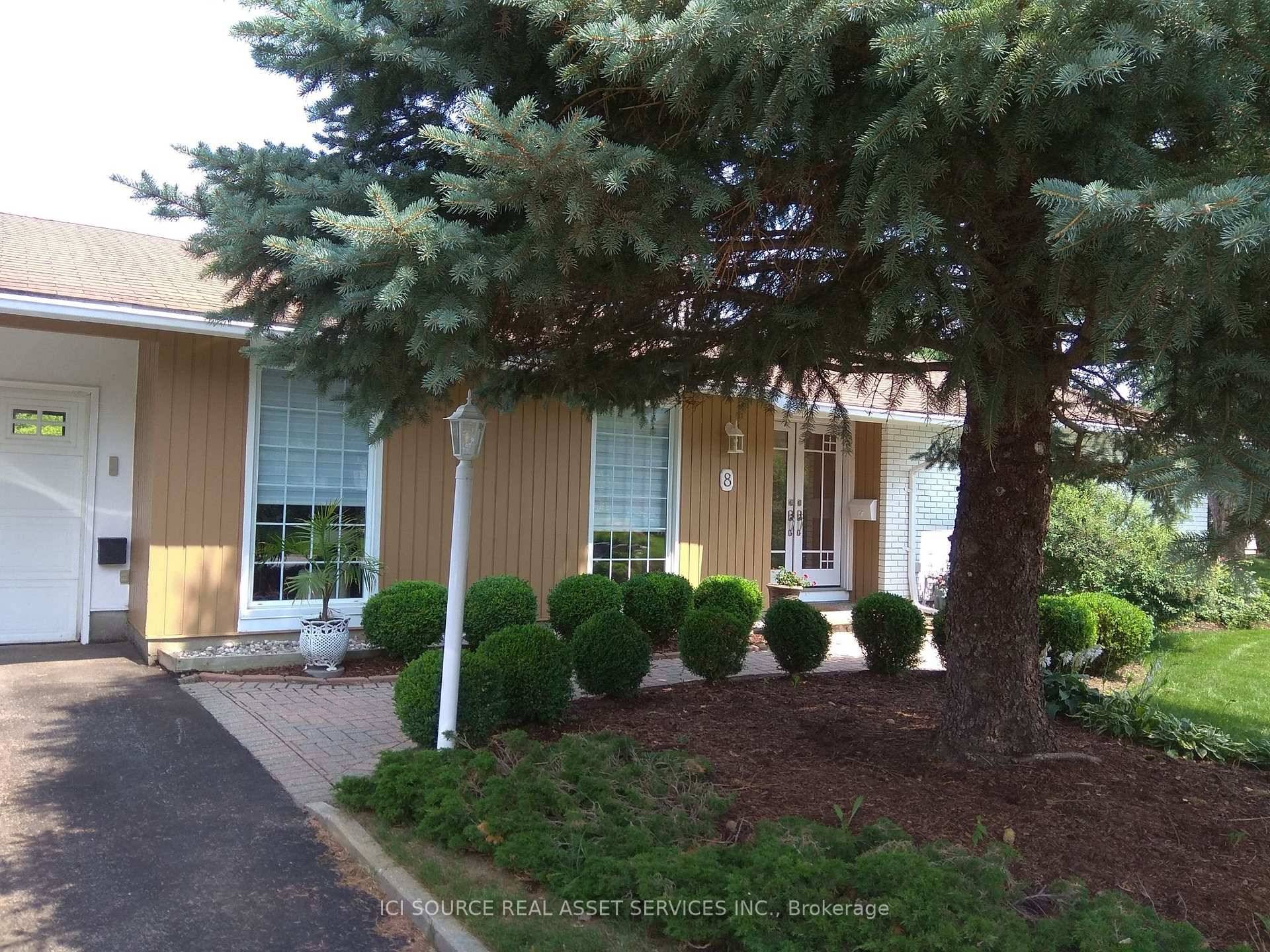 This well maintained 3 1 bedroom with 2 full bathrooms bungalow is located in a quiet neighborhood.