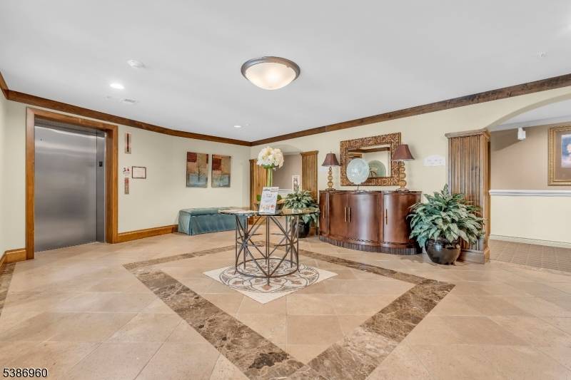 10 8 25 20K adjustment. Welcome to 4 Seasons at Bridgewater, a sought after 55 community offering resort style living in a convenient location.