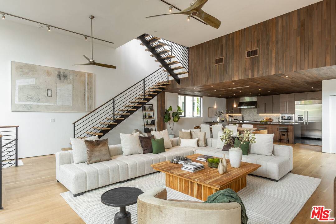 520  Broadway St 4BR Marina Del Rey La