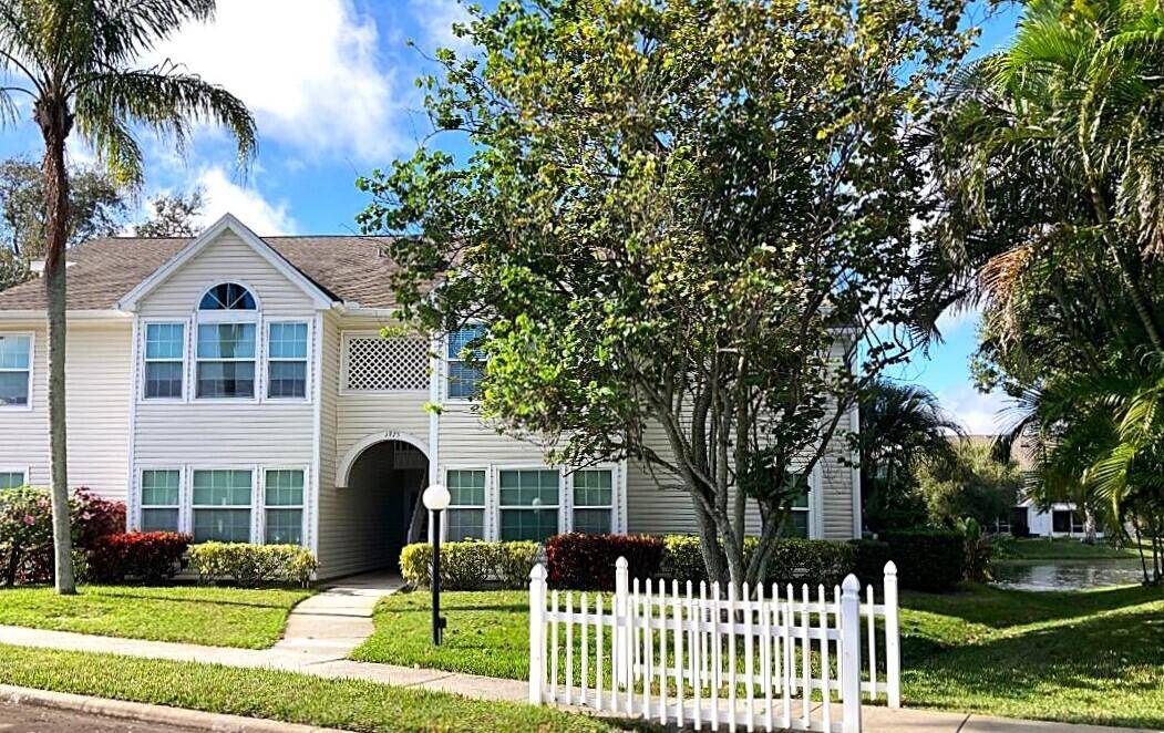 Fully furnished 3BR 3BA condo w lake views from most rooms !