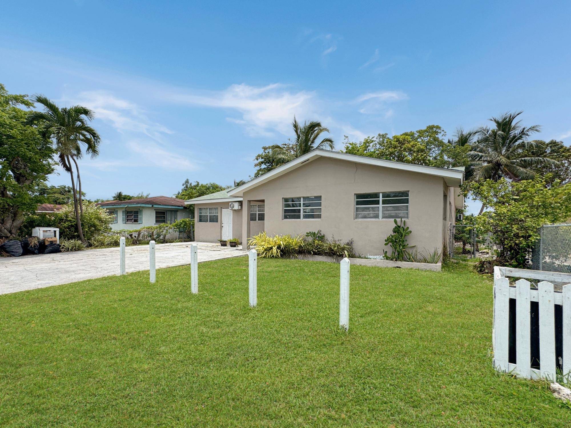 GOLDEN GATES #2 Single Family Home New-Providence
