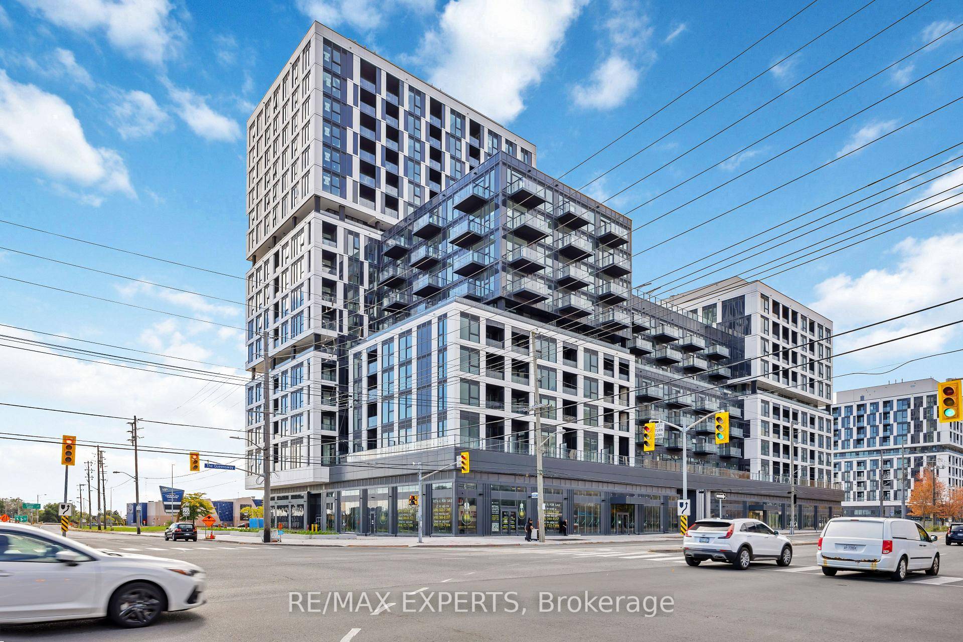 Stunning Brand New 1 1 Condo A Perfect Blend of Luxury and Convenience !