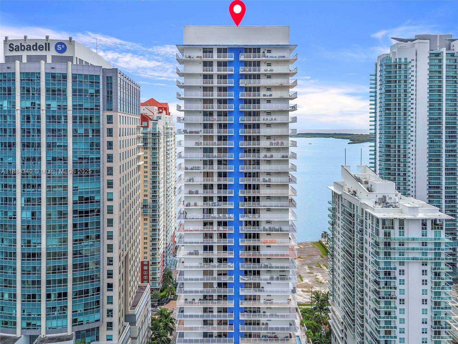 Spectacular 31st floor corner condo in the heart of Brickell with 2 bedrooms, 2 bathrooms plus a den.