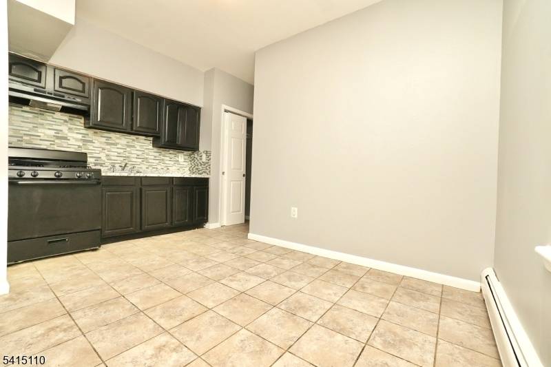 Fully Renovated 6 Family Multifamily Investment Opportunity in Newark NJ.