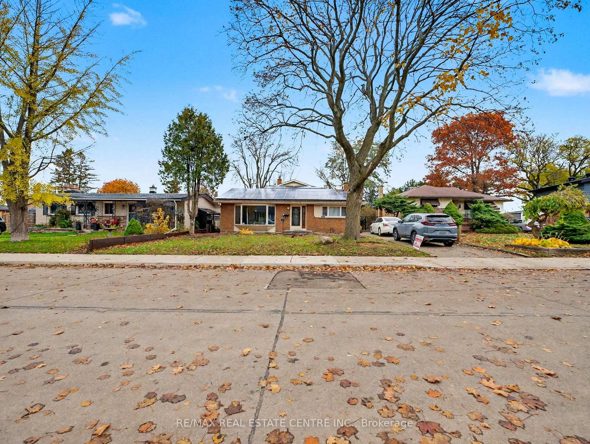 Spacious lower ground floor unit available for lease at 19 Verona Place, Hamilton.