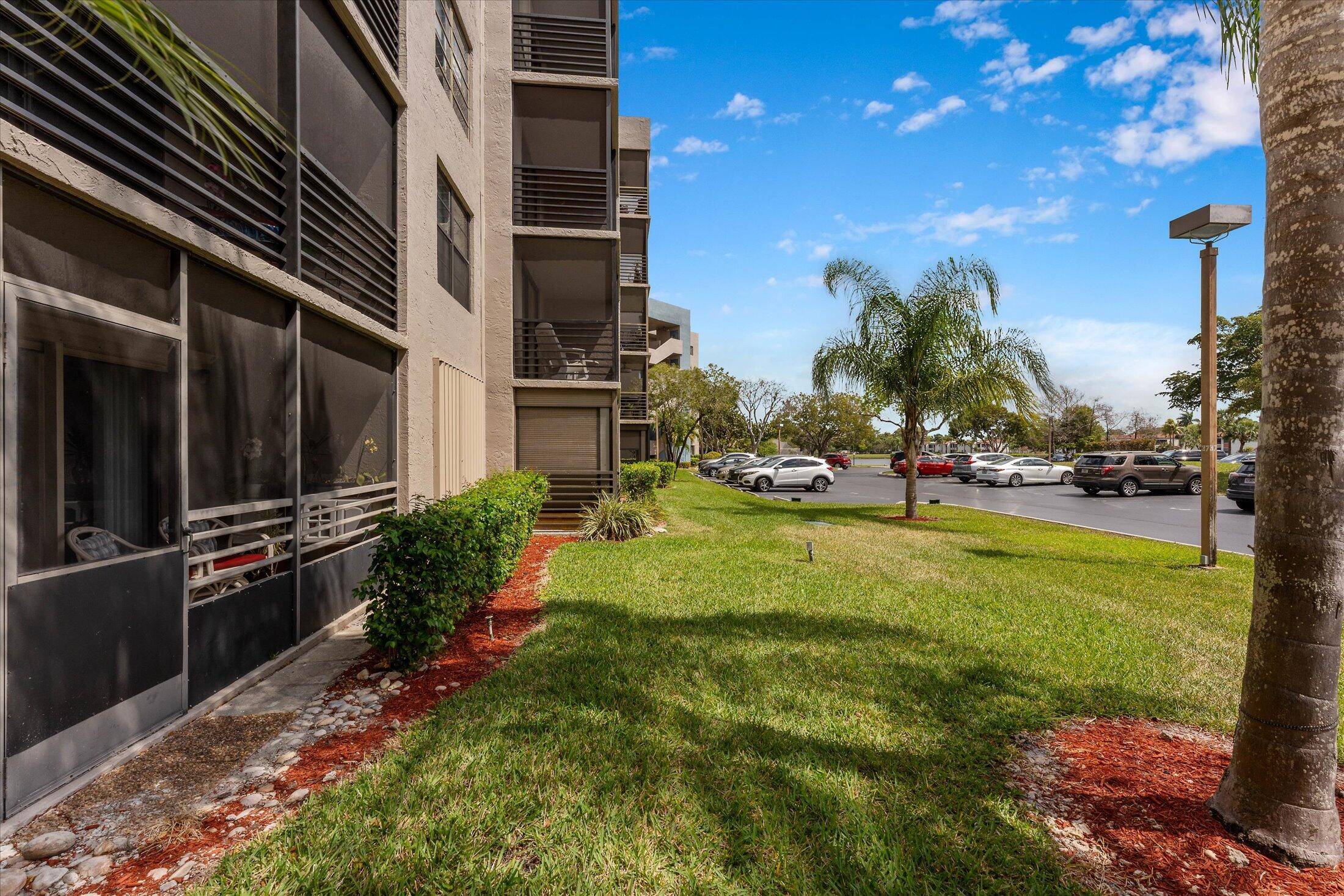 Stunning Fully Remodeled Condo with Resort Style Amenities !