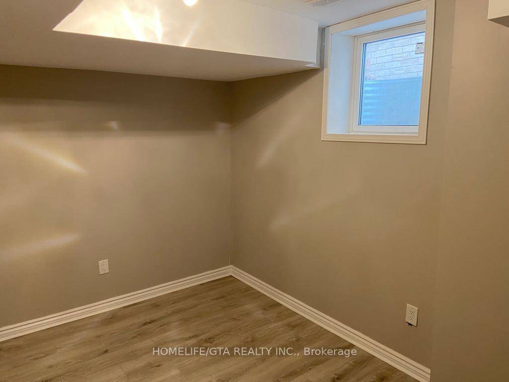 Beautifully updated 1 bedroom basement apartment located in a desirable Milton neighbourhood.