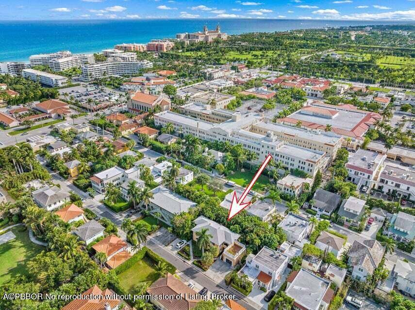 Seasonal Palm Beach Island 1 Bedroom 1 Bathroom immediately available through March 31st, 2024.