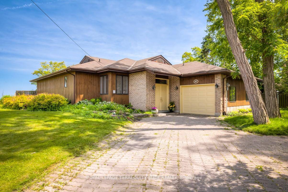 Rare Opportunity To Live In Paradise In The Heart Of The GTA, lt ; gt ; A Cottage In Suburbia !