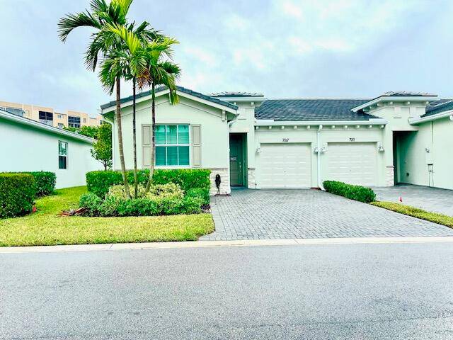 Avalon Trails in Delray Beach is a vibrant and newer boutique community located in the heart of central Delray Beach.