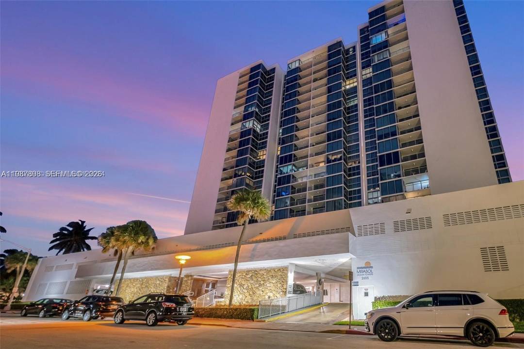 Miami Beach lifestyle at the oceanfront Mirasol Ocean Towers !