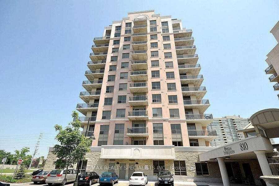 In The Core Area Of Mississauga With Total Accessibility To Everything, This Spacious Oversize 2 Bedroom Plus Den Is Centrally Located Meer Steps To All Community Services, Box Stores amp ...