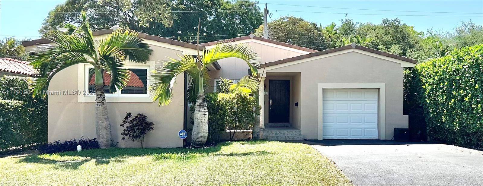 Motivated seller ! ! Dream Home in Coral Gables.