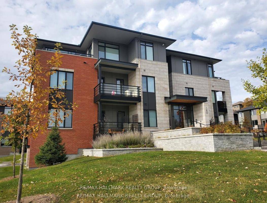 Luxurious Executive 2BED 2BATH PLUS spacious DEN condo apartment in Kanata Lakes built in 2019.