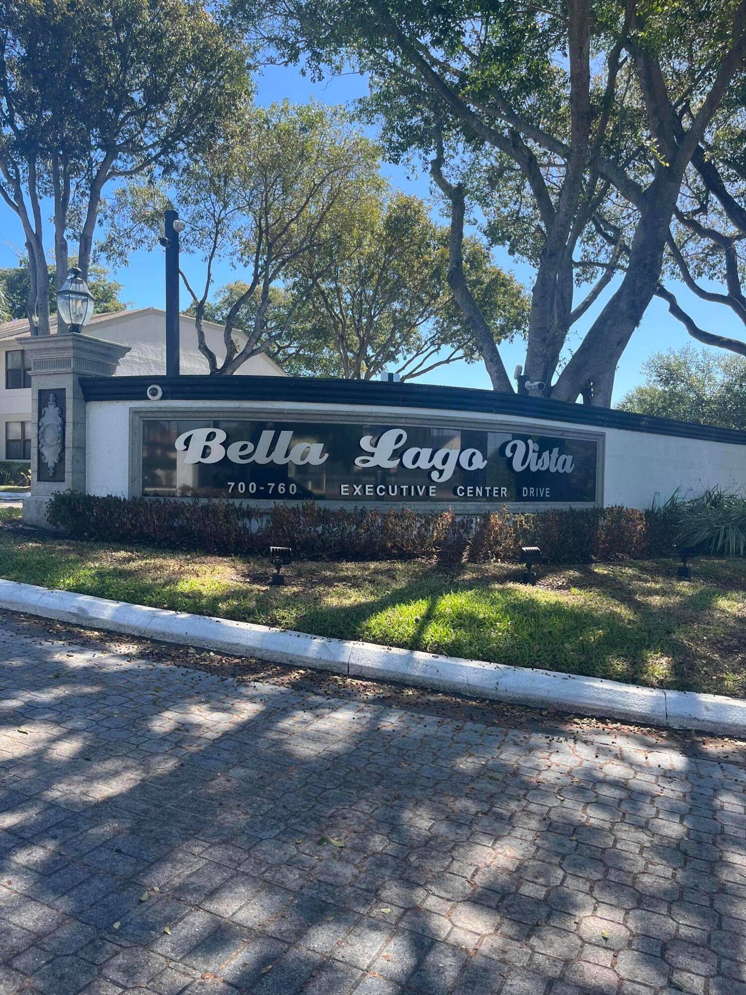 Excellent condo for first time home buyer, 2nd Florida vacation home or investment.