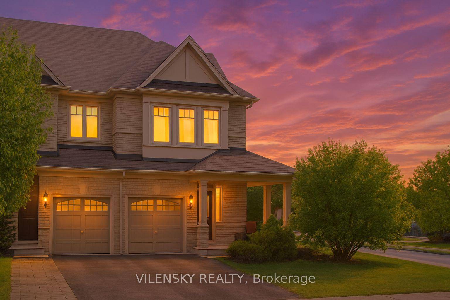 L U X U R Y L I V I N G In The Valleys Of Thornhill This Stunning Family Home Is Filled With Natural Light, Offering An Ideal Layout ...