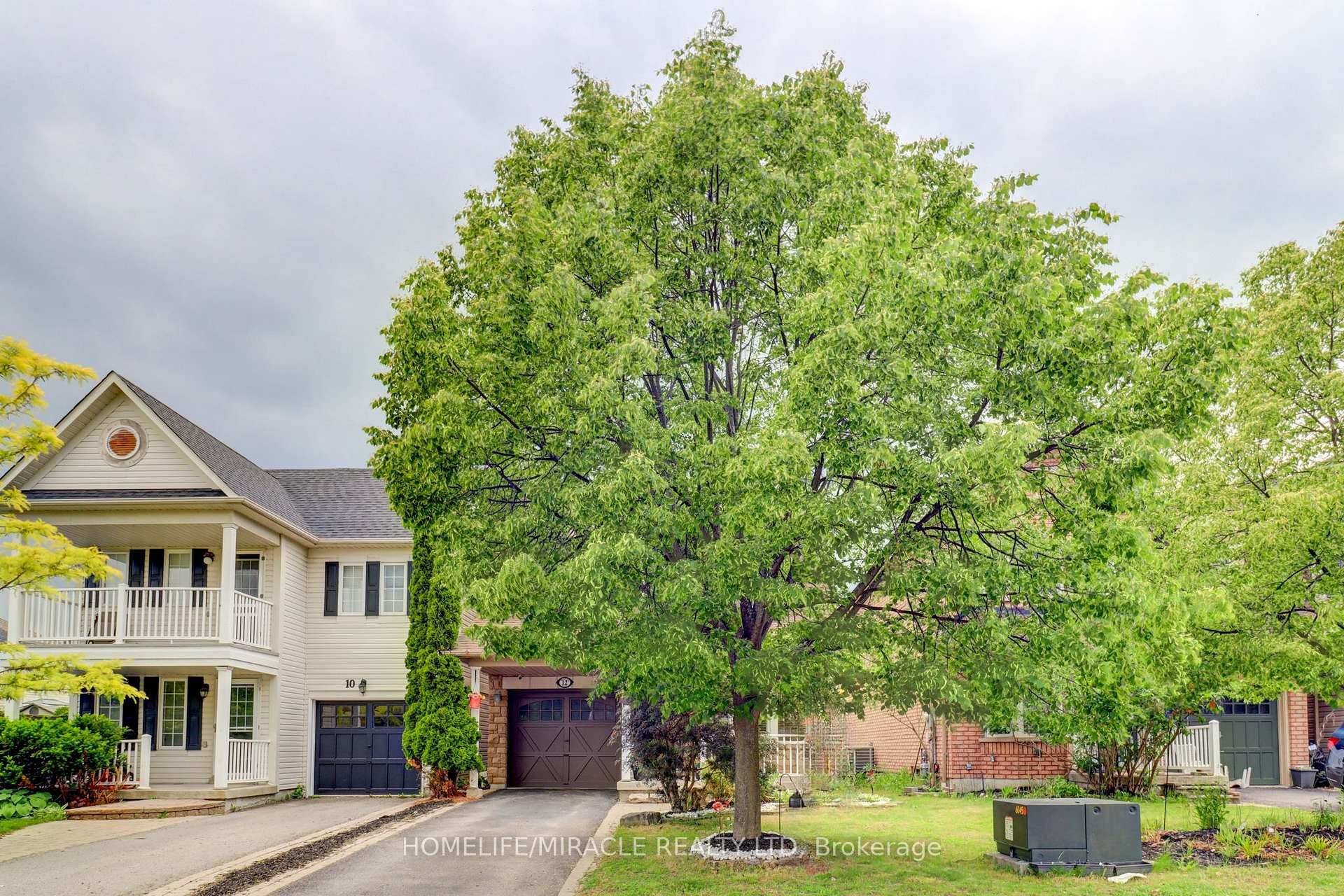 Welcome to this stunning, move in ready 3 1 bedroom, 3 bathroom detached home located in the highly desirable neighborhood of Brooklin, Whitby.