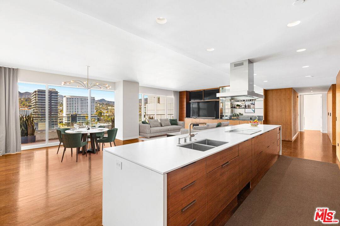 6250 Hollywood Blvd 3BR Hollywood Hills East La