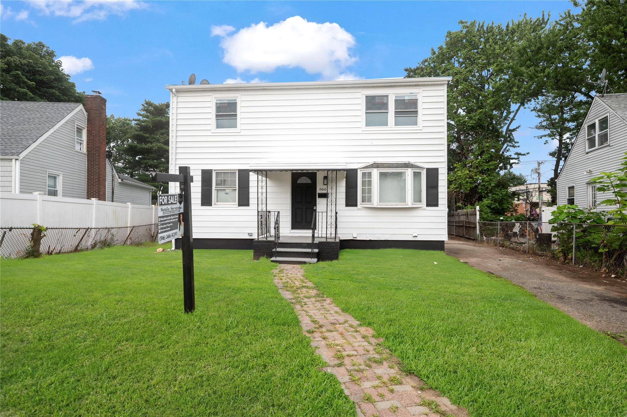 Fully Renovated Home in Uniondale !