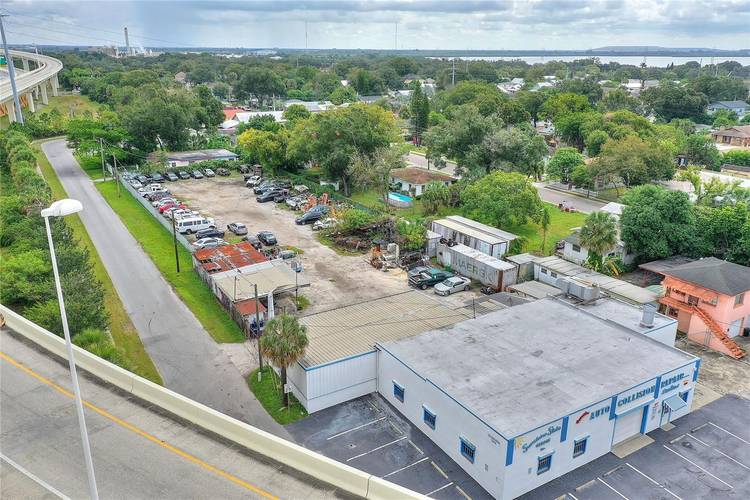 Lease includes the building on the property and the land behind it.