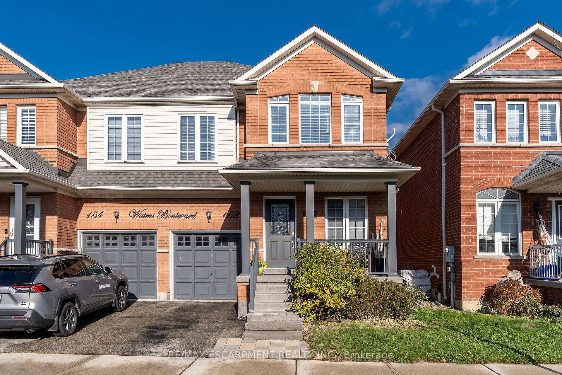 Welcome to this beautifully done 3 bed 3 bath semi in a 10 Milton neighbourhood.