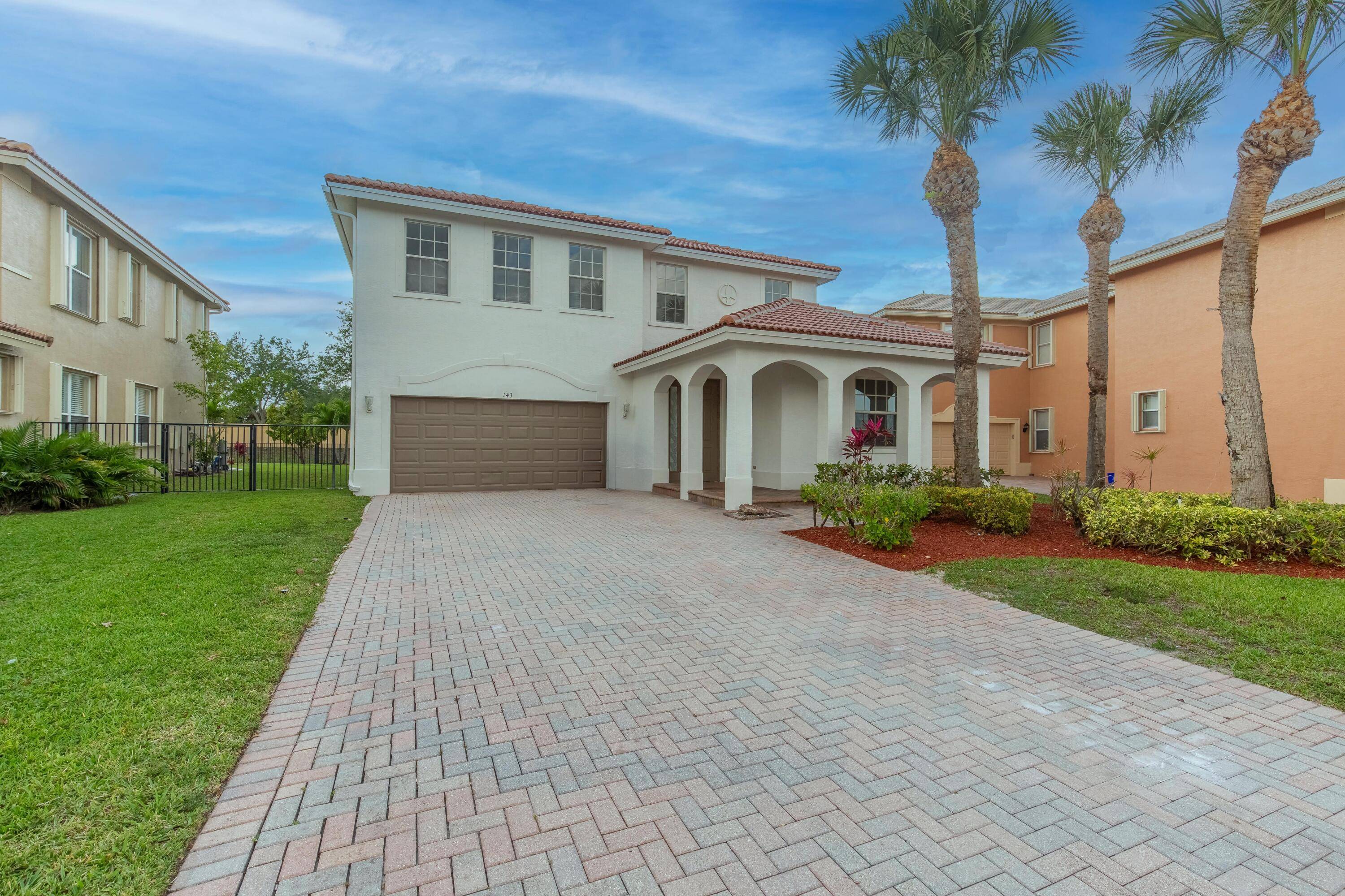 Welcome Home ! This beautifully refreshed home, with a fresh coat of paint inside out, is ready for you to make it your own and embrace the best of Florida ...