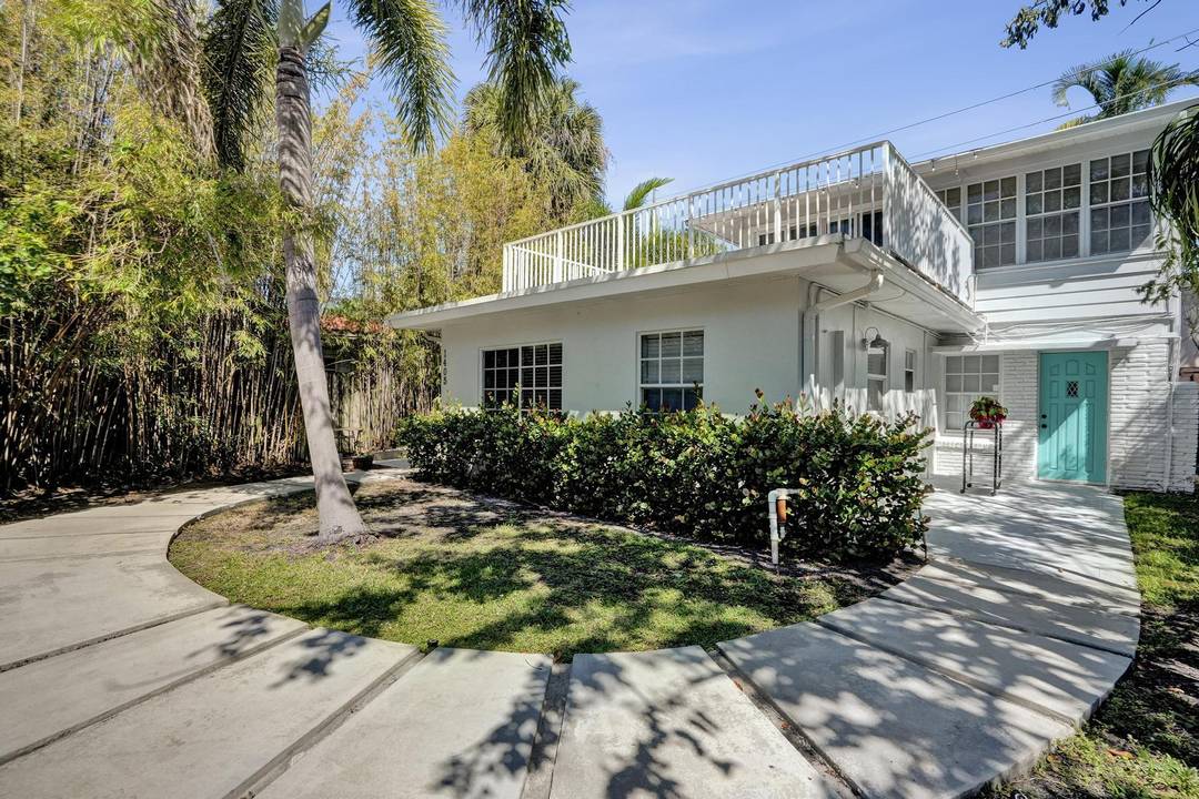 Rare investment opportunity just steps from Las Olas Boulevard in Fort Lauderdale.